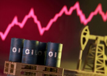 Petróleo fecha em alta modesta em meio a acordo preliminar de EUA-Irã