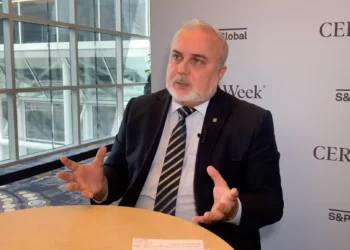 Petróleo caro, responsabilidade fiscal e proteção ao consumidor