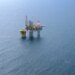 Consumo mundial de petróleo e gás pode precisar cair se guerra persistir, diz dirigente do Fed