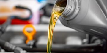Petróleo fecha em queda e despenca 17% em maio com perspectiva de EUA-Irã