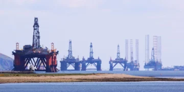 Preços do petróleo disparam com novos ataques dos EUA ao Irã  – Times Brasil