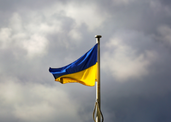 Ucrânia ataca Rússia com drones e incendeia importante refinaria de petróleo – Money Times