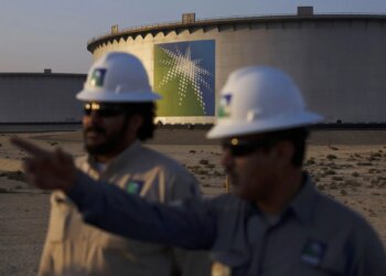 Arábia Saudita corta preço do petróleo para Ásia ao menor nível em anos