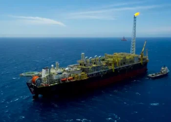 Governo decide prorrogar imposto de exportação sobre petróleo com alíquota de 12%
