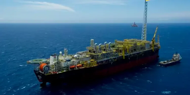 Governo decide prorrogar imposto de exportação sobre petróleo com alíquota de 12%