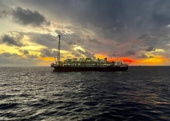 Petróleo cai com pausa de ataques EUA-Irã