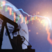 Petróleo brent cai após superar US$ 100, mas caminha para semana de fortes ganhos