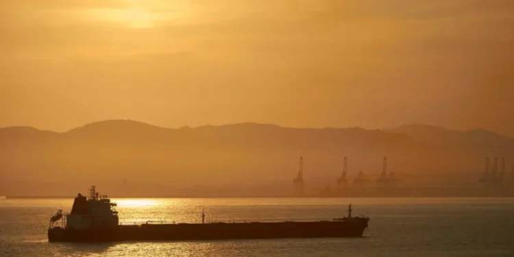 Em relatório, DoE corta preço médio do petróleo Brent em 2026 e 2027