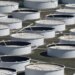 Petróleo fecha com queda de 2% diante de perspectivas de fraca demanda