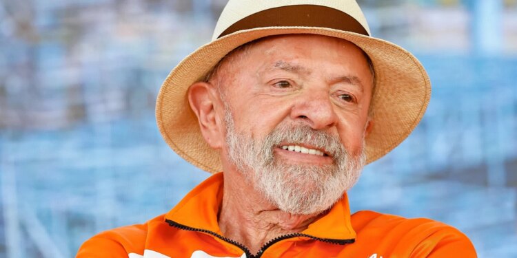 Com petróleo, com tudo: a proposta de Lula 4 para a transição