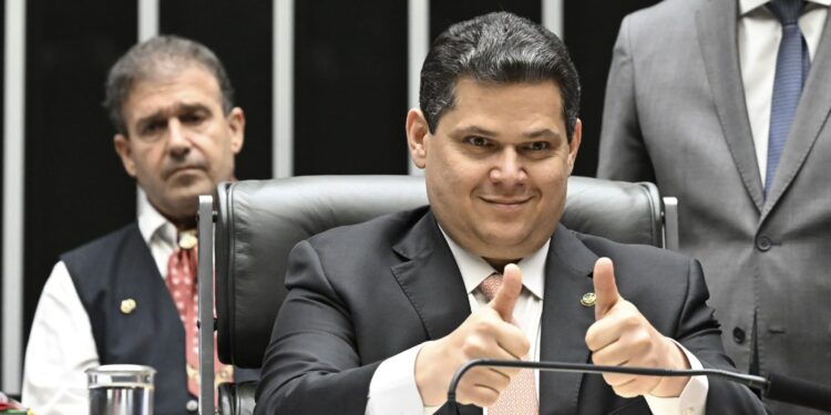 Alcolumbre sobre petróleo na Margem Equatorial: ‘Sonho que se torna realidade’
