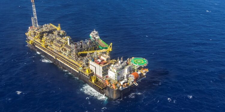 Camex aprova prorrogação de imposto de exportação de petróleo