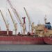 Petróleo fecha dia em alta mas despenca na semana