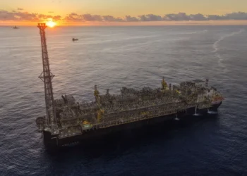 Sob liminar, imposto de exportação do petróleo é prorrogado por 60 dias  