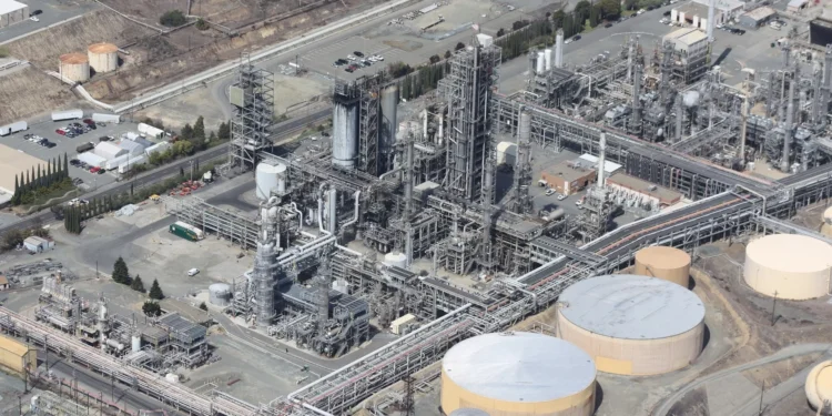 DOE: estoques de petróleo nos EUA sobem 95 mil barris