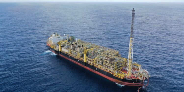 Liminar suspende imposto de exportação do petróleo e barra novas prorrogações pela Camex