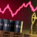 Petróleo fecha sem direção única, em sessão volátil diante de dúvidas sobre Ormuz