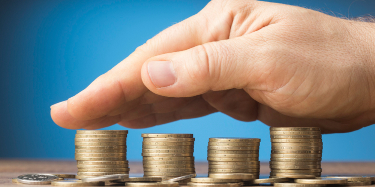 Taxas dos DIs sobem com influência dos Treasuries e petróleo acima de US$ 105