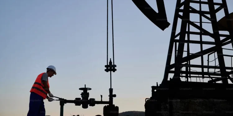 IEA alerta que sistema global de refino de petróleo está ‘no limite’ com guerras no Irã e na Ucrânia pressionando o mercado – Times Brasil