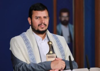 Petróleo fecha em queda com reunião EUA-houthis, apesar de ataques contra Arábia Saudita