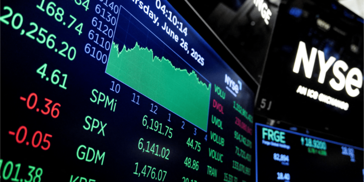 Bolsas de NY fecham em queda com alerta de CEOs sobre IA e petróleo acima dos US$ 100