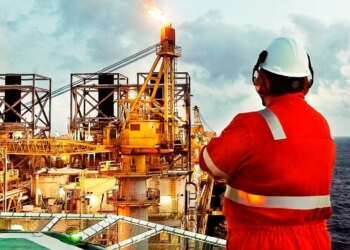 IEA vê quedas mais acentuadas do consumo e oferta mundial de petróleo em 2026