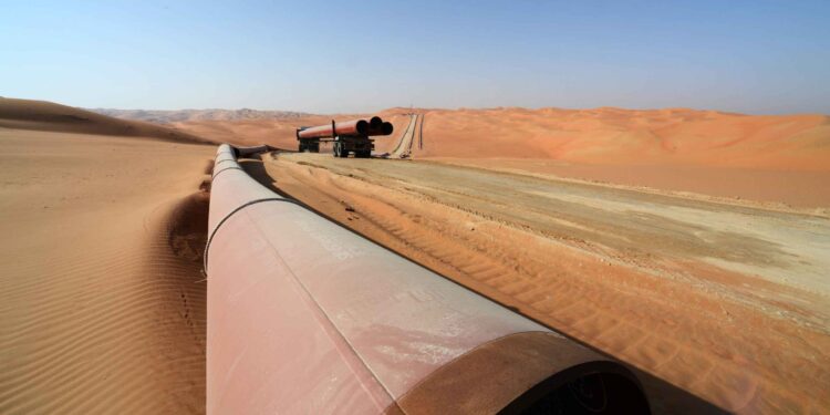 Petróleo sobe perto dos US$ 110 com oferta saudita em xeque