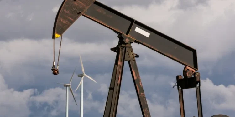 Petróleo sobe 6% e Brent passa de US$ 107 com tensão nos estreitos de Ormuz e Bab al-Mandeb – Times Brasil