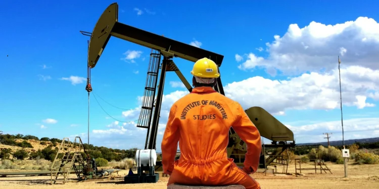 Petróleo sobe após Arábia Saudita fechar oleoduto em Ormuz – Times Brasil