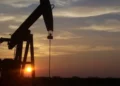 Petróleo recua com expectativa de acordo entre EUA e Irã – Times Brasil