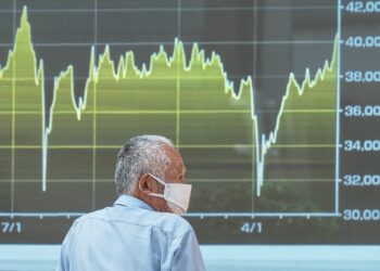 Bolsas da Ásia encerram em queda com tensões no Oriente Médio, avanço do petróleo e nova rodada de vendas de ações de IA – Times Brasil