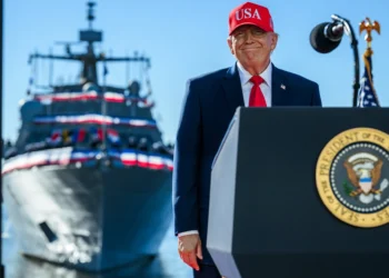 Trump invoca lei de Produção de Defesa para ampliar produção e refino de petróleo nos EUA
