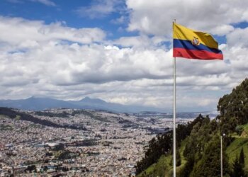 Equador retoma transporte de petróleo colombiano após meses de suspensão