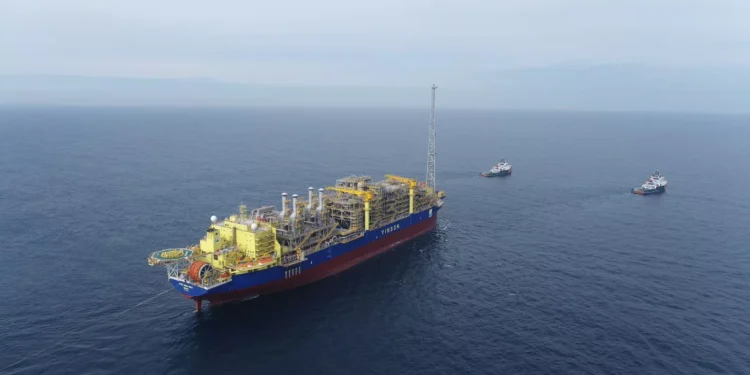 UE lidera alta do superávit brasileiro com salto do petróleo, mostra Icomex da FGV